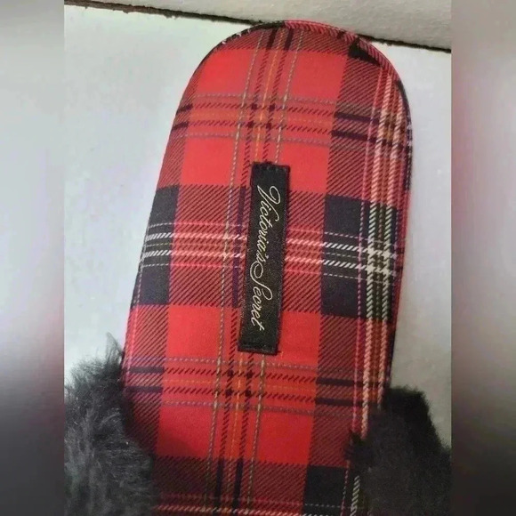 Victoria Secret Red/Black Plaid Christmas Slippers - Picture 6 of 8